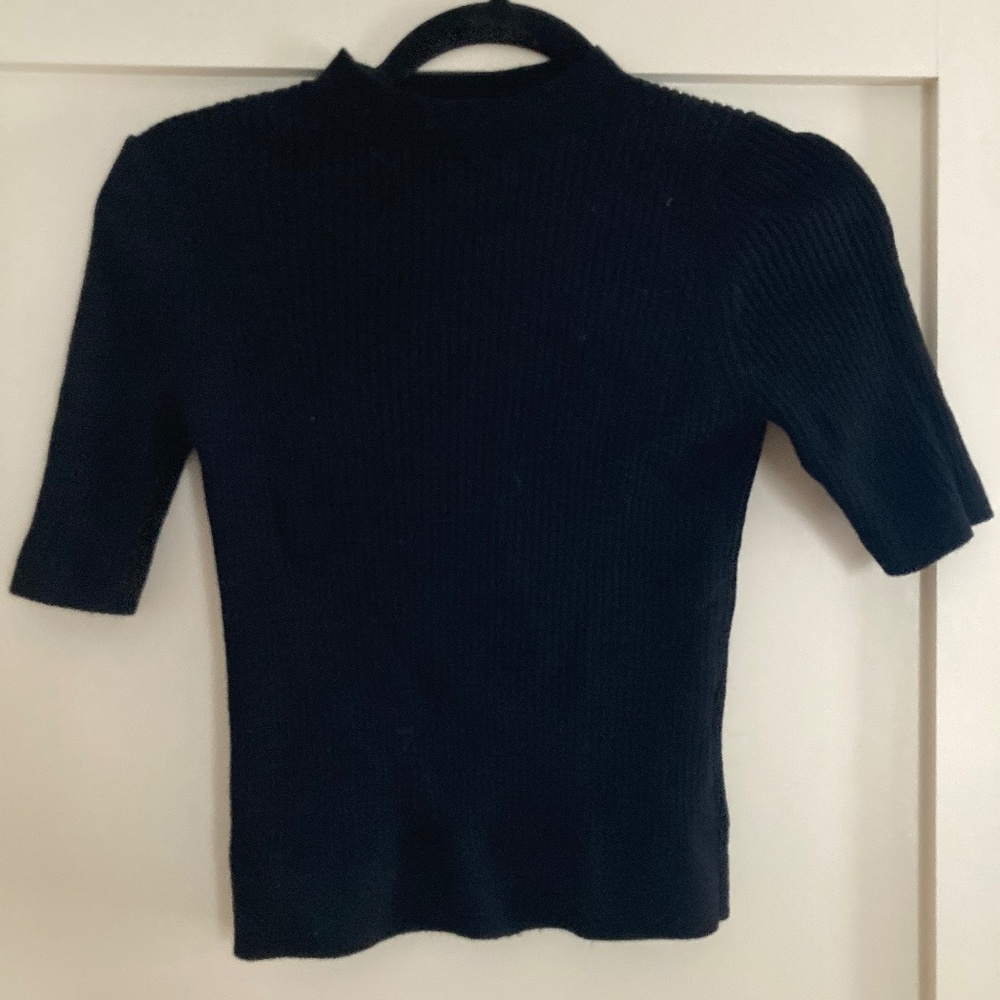 Uniqlo Merino Wool Cropped Sweater
